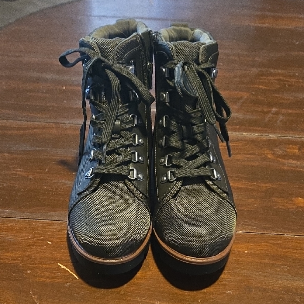 Cliffs By White Mountain Dark Olive Lace-Up Women's Boots
